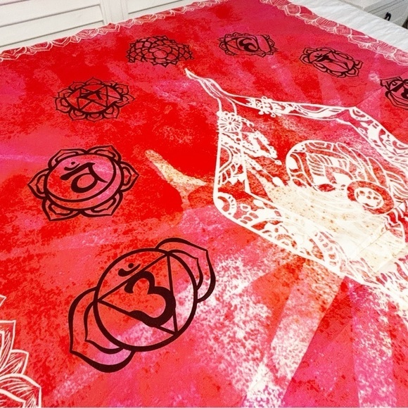 SPENCER’S Red Yellow Cloth Mandala Wall Hanging Yoga Bohemian Zen 80” X 60” - Picture 4 of 6